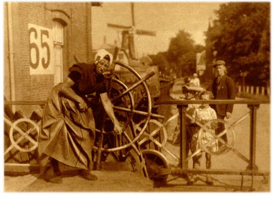 Klik voor de volgende foto