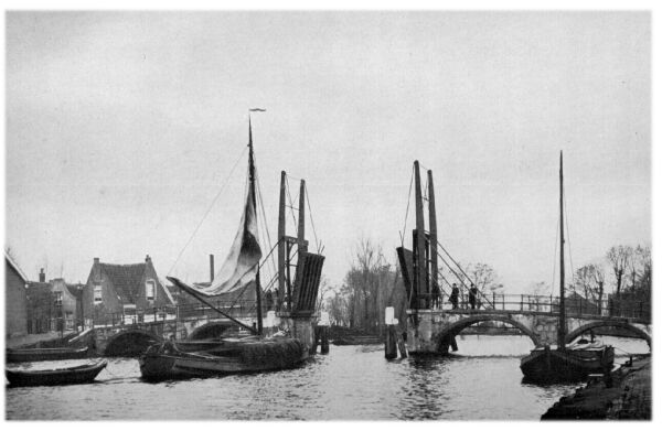 Klik voor de volgende foto