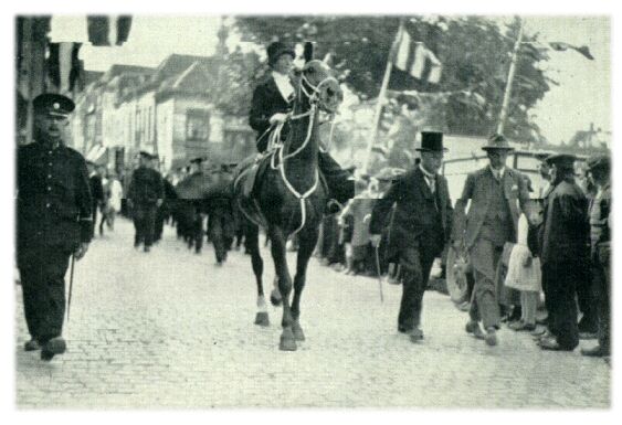 Klik voor de volgende foto