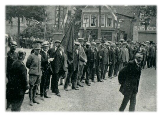 Klik voor de volgende foto