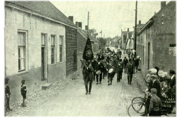 Klik voor de volgende foto