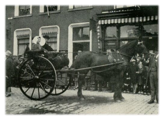 Klik voor de volgende foto