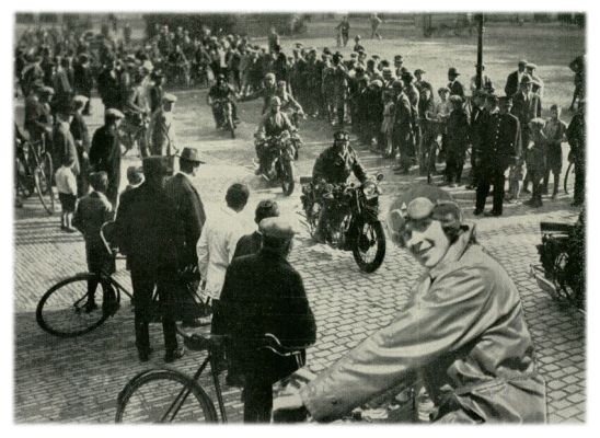 Klik voor de volgende foto