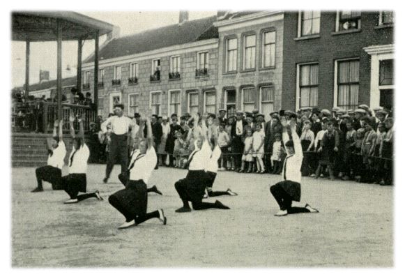 Klik voor de volgende foto