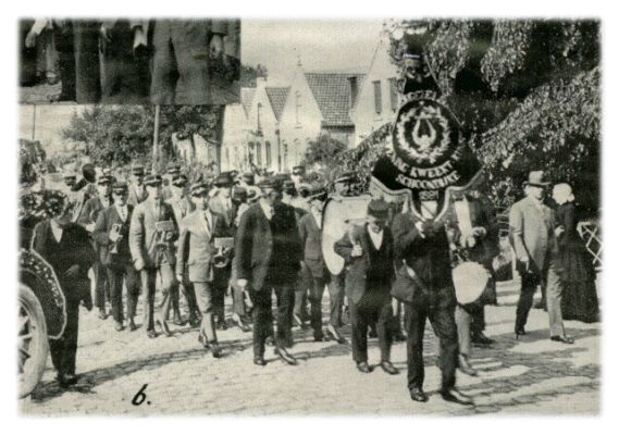 Klik voor de volgende foto