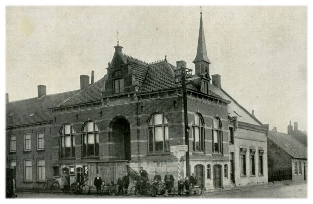 Klik voor de volgende foto