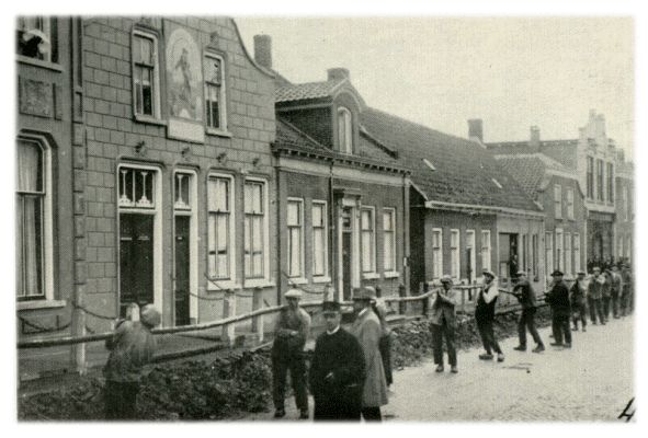 Klik voor de volgende foto