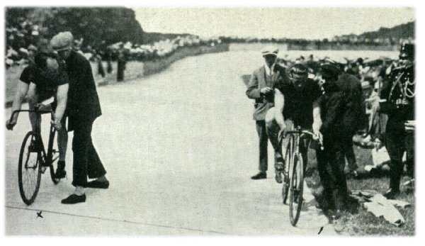 Klik voor de volgende foto