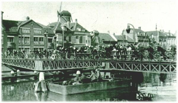 Klik voor de volgende foto