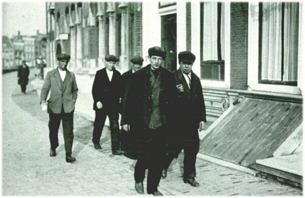 Klik voor de volgende foto