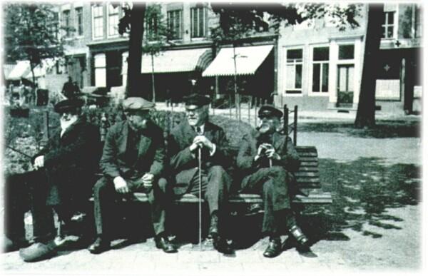 Klik voor de volgende foto