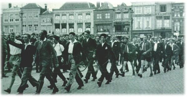 Klik voor de volgende foto