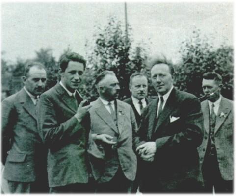 Klik voor de volgende foto