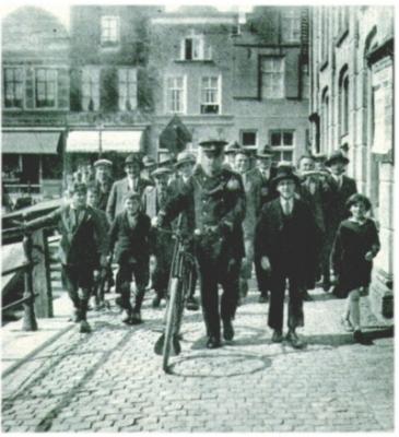 Klik voor de volgende foto