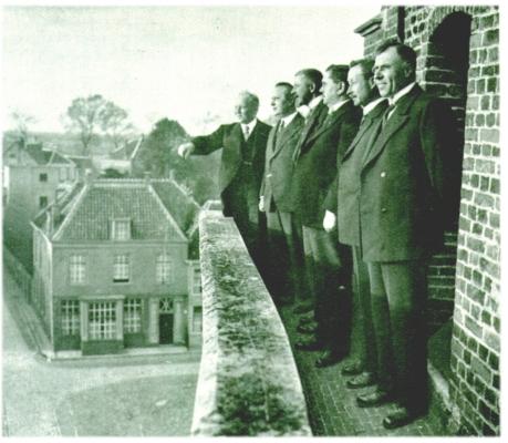 Klik voor de volgende foto