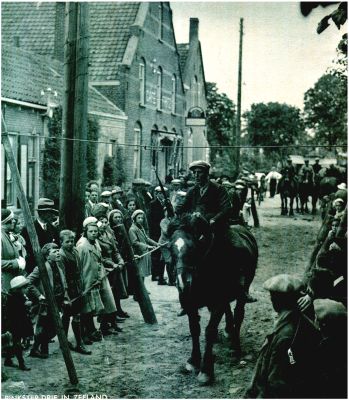 Klik voor de volgende foto