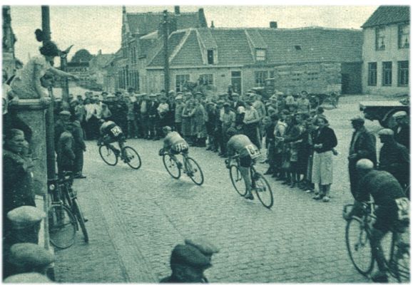 Klik voor de volgende foto