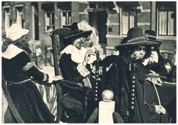 Klik voor de volgende foto