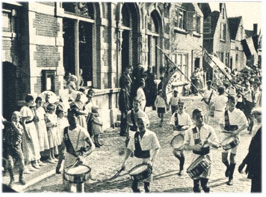 Klik voor de volgende foto