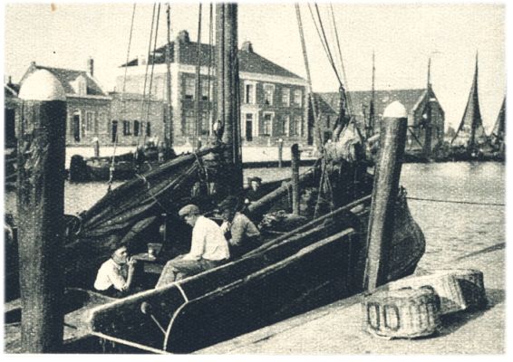 Klik voor de volgende foto