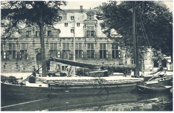 Klik voor de volgende foto
