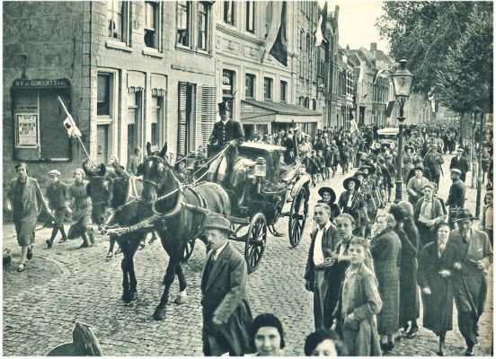 Klik voor de volgende foto