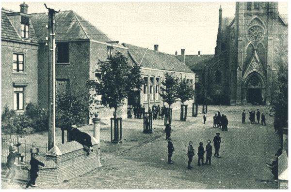 Klik voor de volgende foto