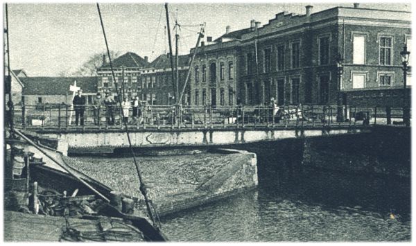 Klik voor de volgende foto