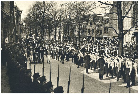 Klik voor de volgende foto