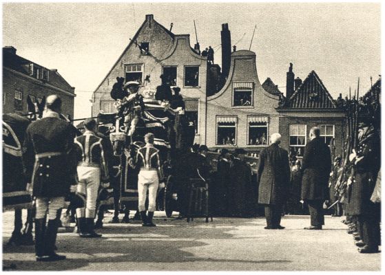 Klik voor de volgende foto