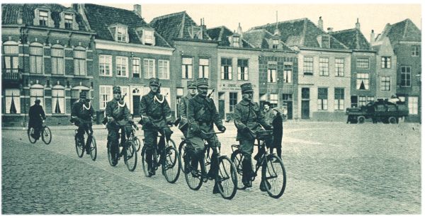 Klik voor de volgende foto