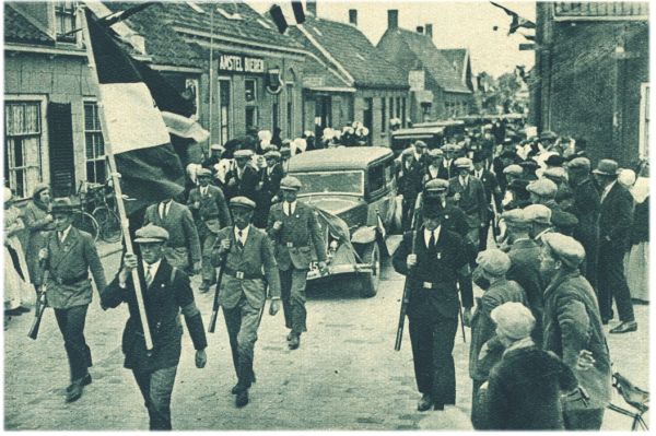Klik voor de volgende foto