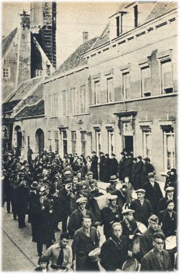 Klik voor de volgende foto