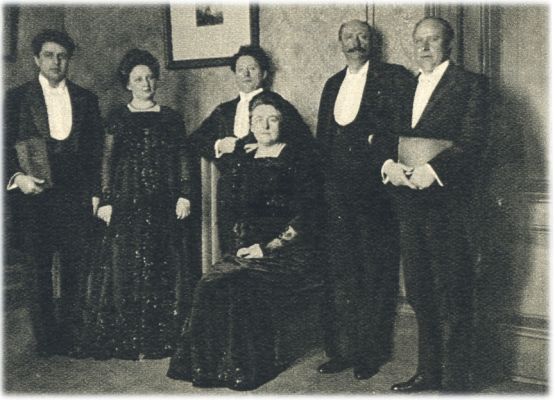 Klik voor de volgende foto