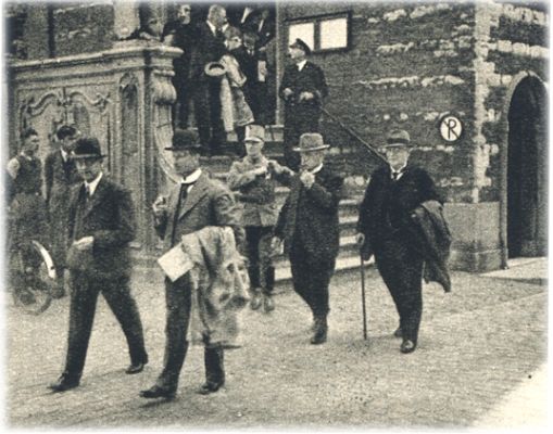 Klik voor de volgende foto
