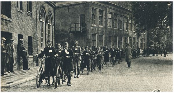 Klik voor de volgende foto