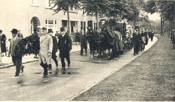 Klik voor de volgende foto