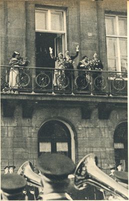 Klik voor de volgende foto