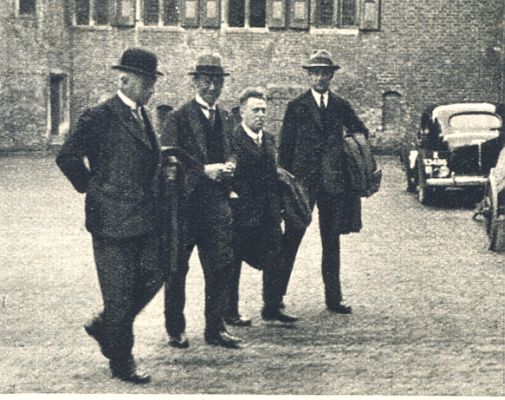 Klik voor de volgende foto