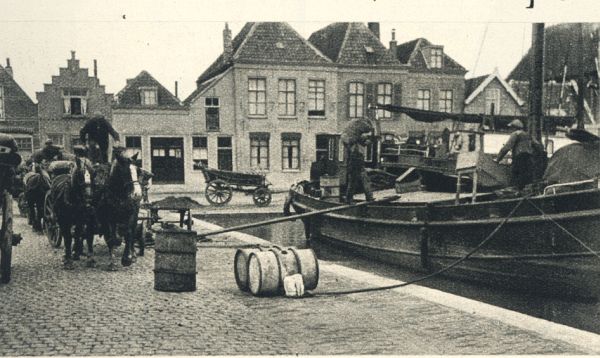 Klik voor de volgende foto