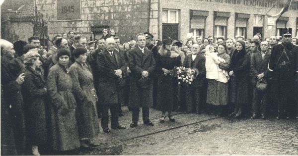 Klik voor de volgende foto