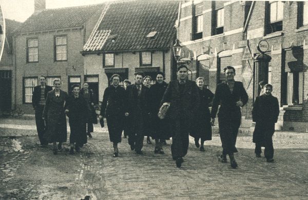 Klik voor de volgende foto