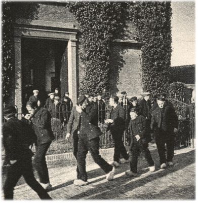 Klik voor de volgende foto