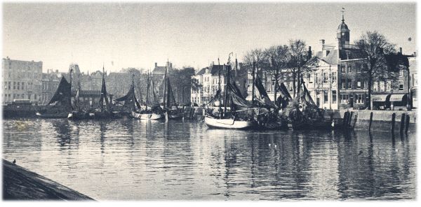 Klik voor de volgende foto