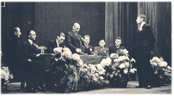 Klik voor de volgende foto