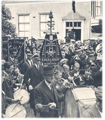Klik voor de volgende foto