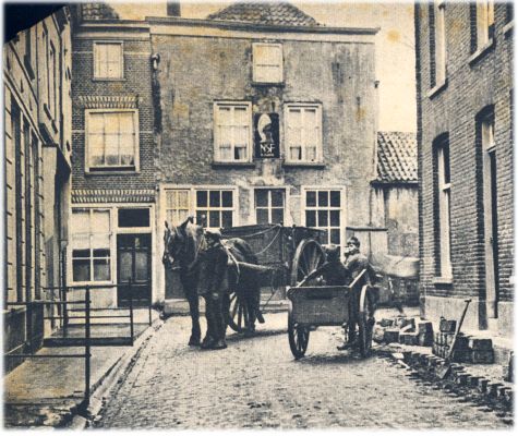 Klik voor de volgende foto