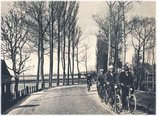 Klik voor de volgende foto