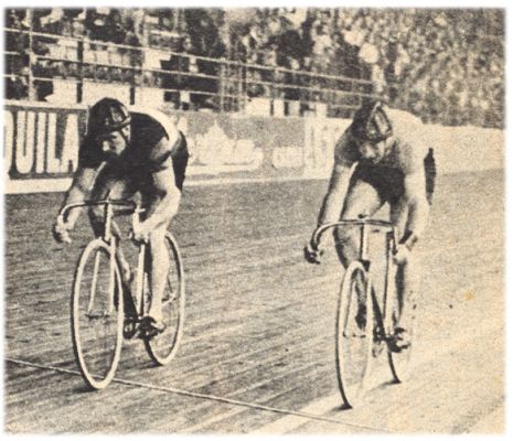 Klik voor de volgende foto
