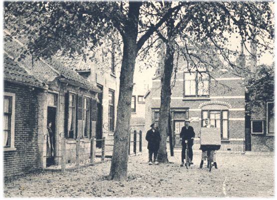 Klik voor de volgende foto
